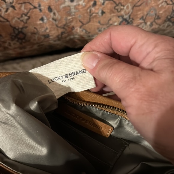 Lucky Brand Leather wristlet/ Crossbody Bag - Picture 8 of 11